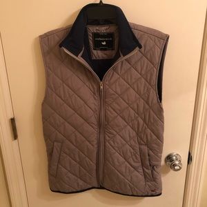Southern Tide Marshall Quilted Vest Extremely Nice